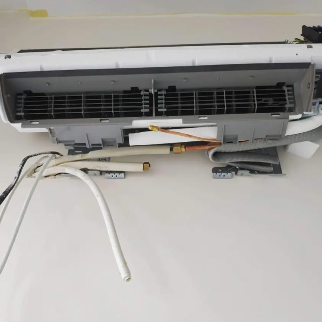 Монтаж кондиционера на трасу DAIKIN FTXP25L/RXP25L - 3
